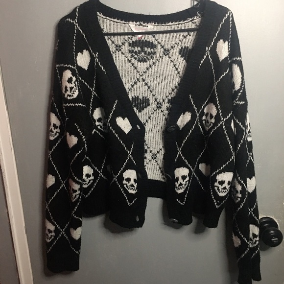 SOLD Goth Emo Skull Heart Pattern 100% Acrylic V-Neck Cardigan Buttoned Sweater - Picture 2 of 3